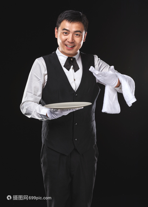 男服務(wù)生托托盤動(dòng)作技巧與餐飲服務(wù)規(guī)范